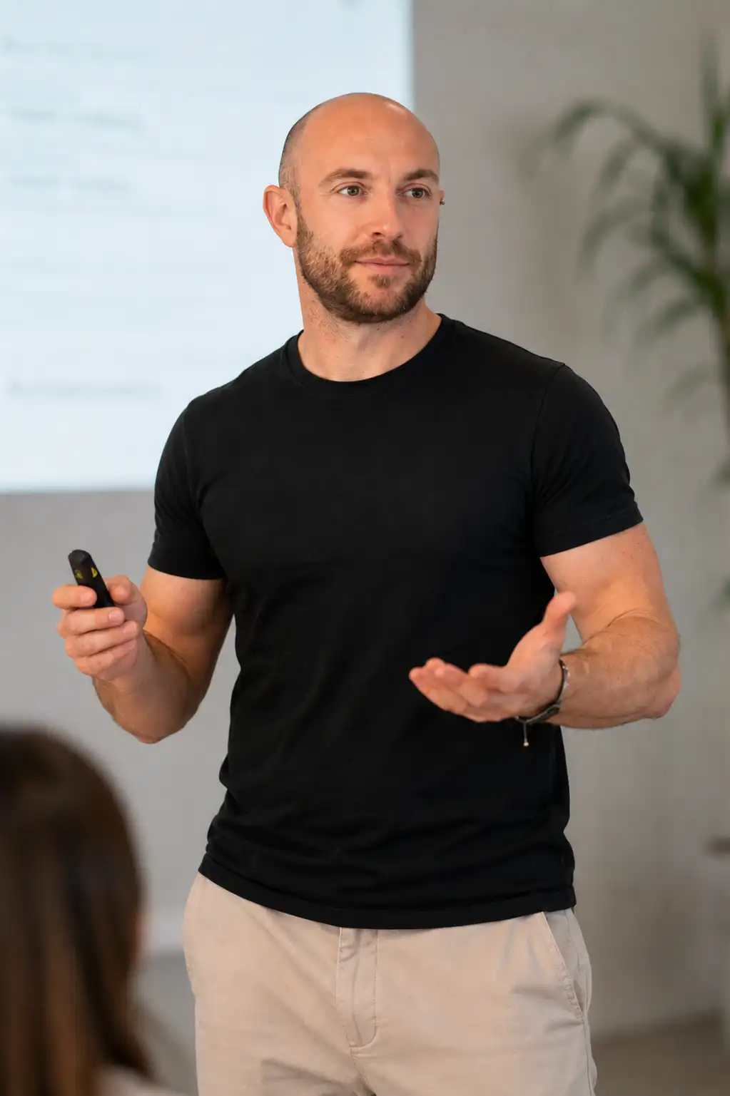 Dave Bell leading an SEO training session